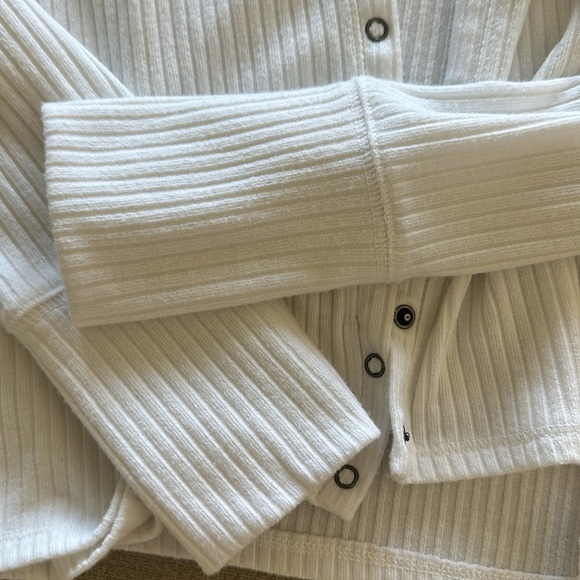 Abercrombie Cardigan - Picture 3 of 4